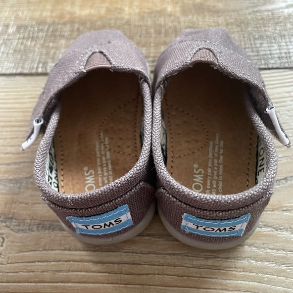 Grey canvas Toms - Picture 2 of 3